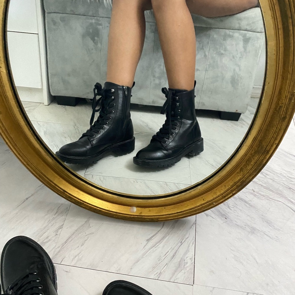 Combat boots